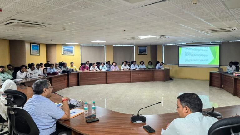निम्न वर्गीय लिपिकों को दिया लेखा परीक्षा का प्रशिक्षण
