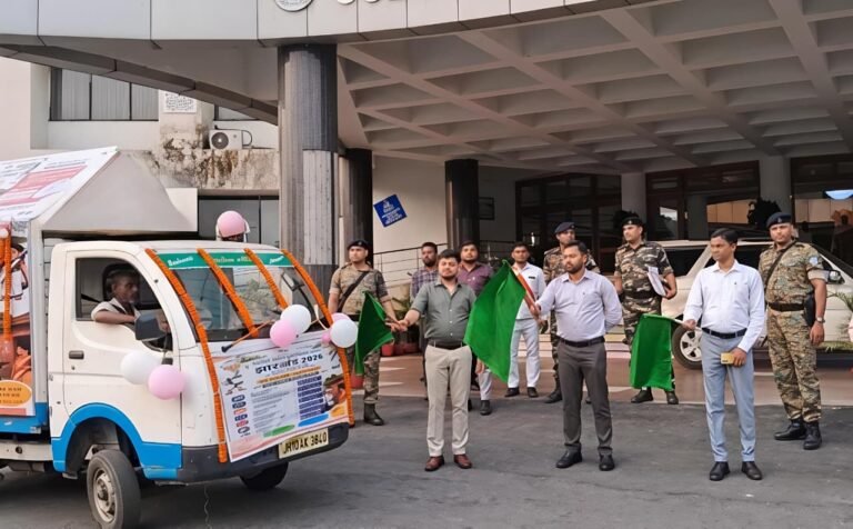 विशेष गहन पुनरीक्षण (SIR) जागरूकता प्रचार वाहन को उपायुक्त ने हरी झंडी दिखाकर किया रवाना