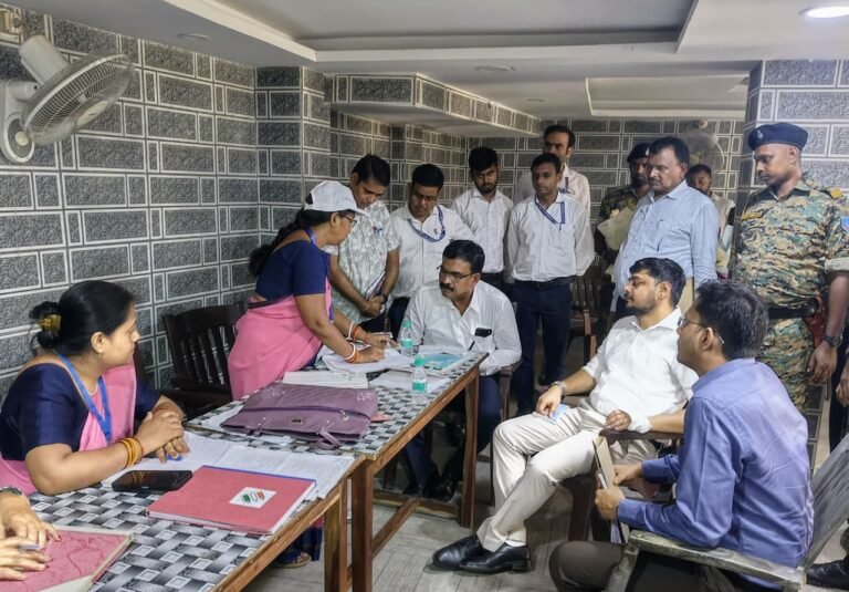 मुख्य निर्वाचन पदाधिकारी ने मतदाता सूची के विशेष गहन पुनरीक्षण के कार्य व कार्ययोजना का किया निरीक्षण