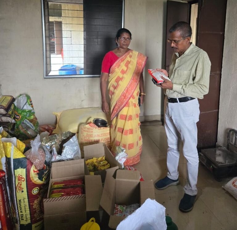 गढ़वा की घटना के बाद धनबाद उपायुक्त के निर्देश पर जिले के सभी आवासीय विद्यालयों में व्यापक निरीक्षण