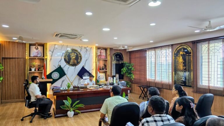 हर सरकारी विद्यालय में आधार कार्ड व जन्म प्रमाण पत्र के लिए लगेगा विशेष शिविर