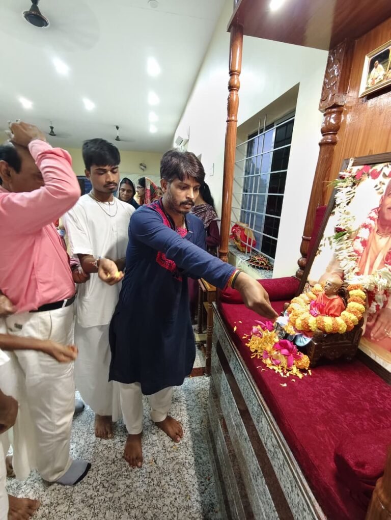 गुरु पूर्णिमा महोत्सव श्रद्धा एवं भक्ति के साथ संपन्न