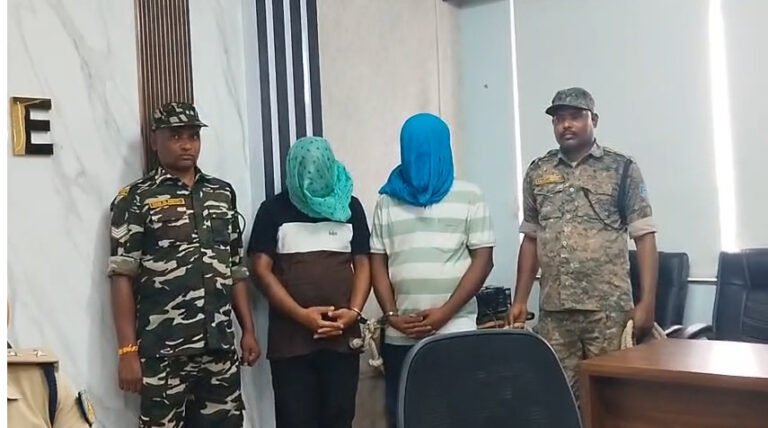वासेपुर के व्यवसायियों की हत्या का योजना नाकाम, प्रिंस खान के दो गुर्गों को पुलिस ने दबोचा ।