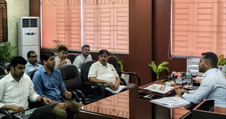 उप विकास आयुक्त ने की शहरी स्वास्थ्य कार्यक्रमों की समीक्षा