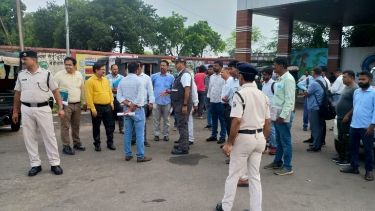 आज मंडल रेल प्रबंधक श्री अखिलेश मिश्र द्वारा बरकाकाना स्टेशन एवं बरवाडीह केंद्रीय विद्यालय का किया गया निरीक्षण |