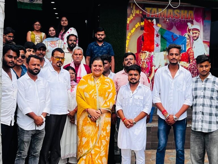 छात्रों की गूंज के तहत एनएसयूआई बीबीएमकेयू अध्यक्ष राज रंजन सिंह का प्रदर्शन