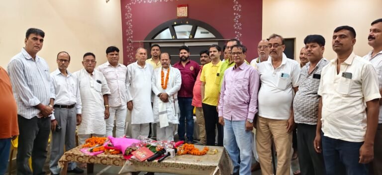 राजपूत विचार मंच के नए अध्यक्ष डी एन सिंह का दिलीप सिंह के आवास में हुआ स्वागत