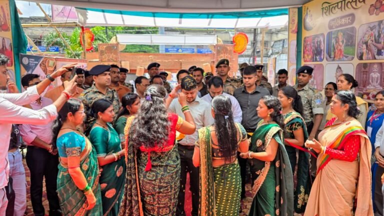 डीएमसी मॉल में दो दिवसीय ‘शिल्पोत्सव’ का उद्घाटन