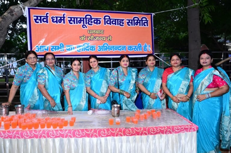 सर्व धर्म सामूहिक विवाह समिति की महिला विंग ने श्रद्धालुओं का किया सेवा सम्मान