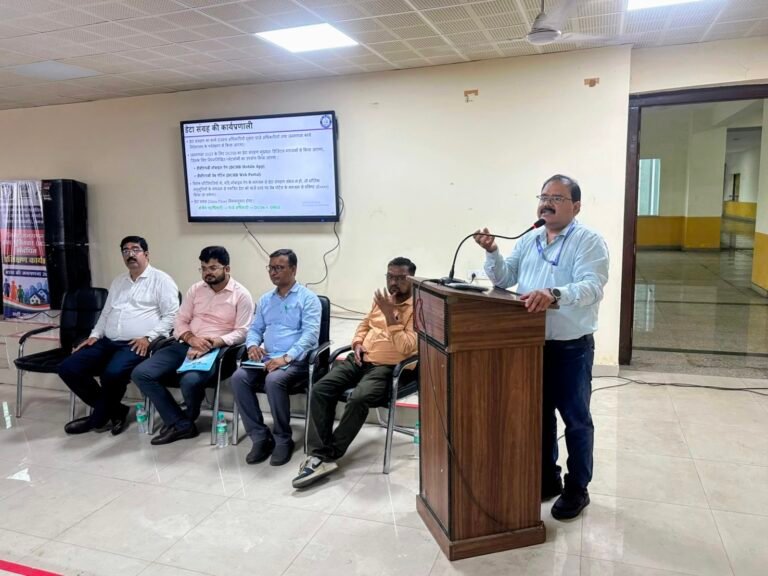 जनगणना हस्तपुस्तिका निर्माण के लिए चार्ज पदाधिकारियों का प्रशिक्षण प्रारम्भ