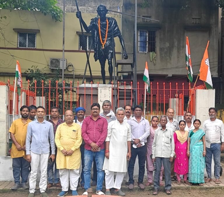 हल्द्वानी में कथित शुद्धिकरण और यज्ञ के विरोध में झरिया में कांग्रेस का सत्याग्रह