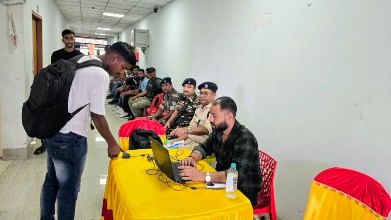 मेधा सूची क्रमांक 01 से 100 के पुरुष अभ्यर्थियों का डॉक्यूमेंट वेरिफिकेशन संपन्न