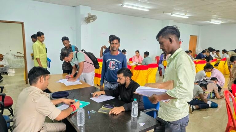 मेघा सूची क्रमांक 101 से 200 तक के पुरुष अभ्यर्थियों का डॉक्यूमेंट वेरिफिकेशन संपन्न