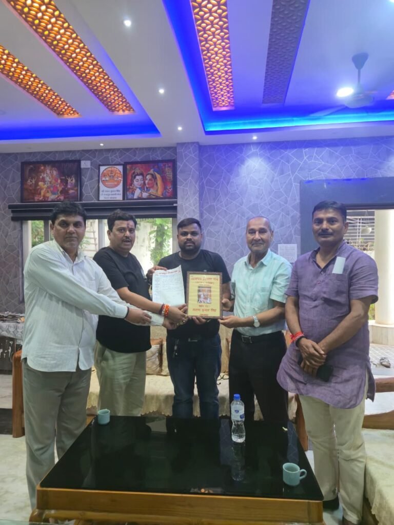 राजपूत विचार मंच के धनबाद जिला सचिव बने संगीत सिंह,महाराणा प्रताप की प्रतिमा देकर किया गया सम्मानित