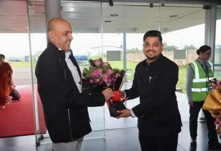 माननीय प्रधानमंत्री के सलाहकार पहुंचे धनबाद