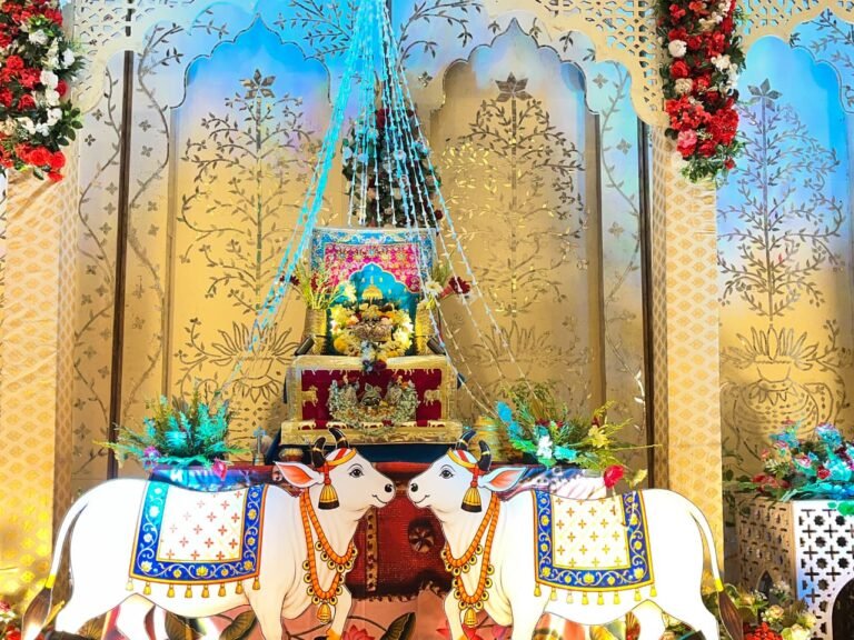 श्रीकृष्ण जन्म कथा और कीर्तन से गूंजा धनबाद, तीन दिवसीय वृंदावन जन्माष्टमी महोत्सव शुरू