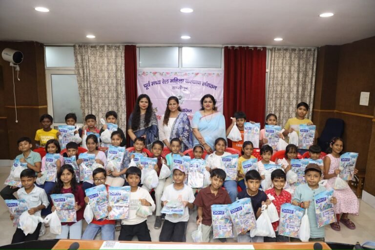 पूर्व मध्य रेल महिला कल्याण संगठन, हाजीपुर कीअध्यक्षा श्रीमती मेघना गर्ग के नेतृत्व मेंअखिल भारतीय ड्राईंग एवं पेंटिंग प्रतियोगिता का आयोजन
