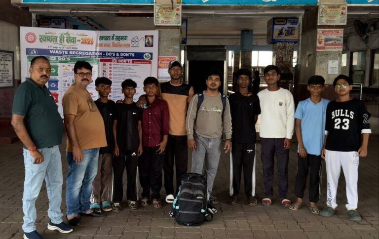 झारखंड के 87 पिकलबॉल खिलाड़ी राष्ट्रीय चैंपियनशिप के लिए केरल रवाना, बी. सुधीर ने बढ़ाया हौसला