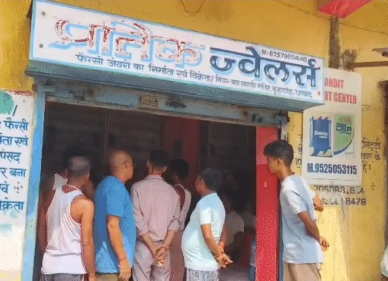 धनसार में ज्वेलरी दुकान को चोरों ने बनाया निशाना, वेंटिलेटर तोड़कर लाखों के जेवर चोरी