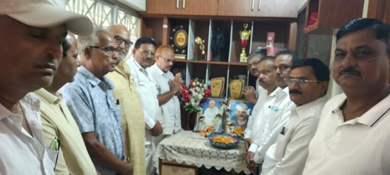 कांग्रेस बचाओ समिति के आवासीय कार्यालय में सादगी से मनाई गई जयंती
