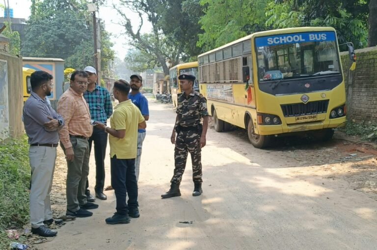 डिनोबिली स्कूल, गोमो में स्कूली वाहनों की सघन जांच